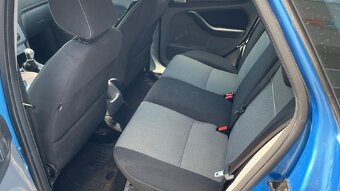 Ford Focus 1.6 // 74 kW // RV 3/2010 // - 15