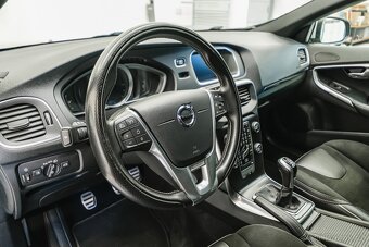 Volvo V40 2018 D3 110kW R-design nez.topení,LED,tažné zař. - 15