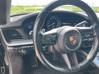 Porsche 911 Carrera 4 - 15