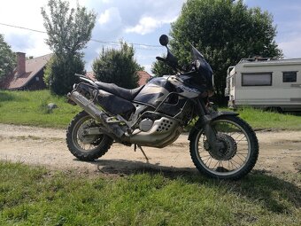 XRV 750 Africa twin, ČR, 53 tis.km, 2 majitel, 2002 - 15