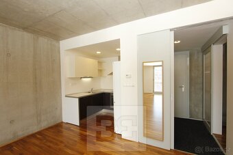 Prostorný a světlý byt 2+kk (66 m2) s garáží a vinným boxem  - 15