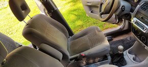 Mazda premacy 1.8 benzín 2005 - 15