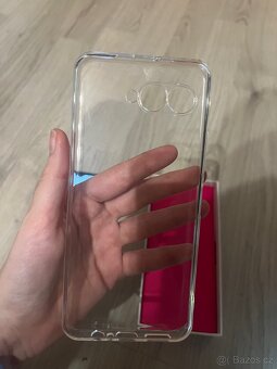 T Phone 3, Stříbrný - 15