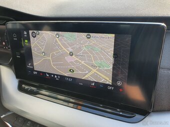 Škoda Octavia 4 iV Combi Style 1.4TSI 150kW 80tkm Keyless Qi - 15