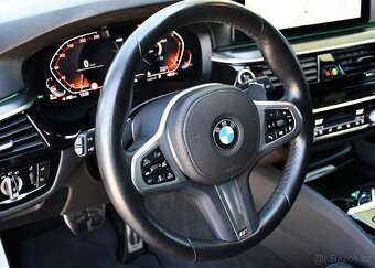 BMW Řada 5 530d xD M-SPORT TAŽNÉ ČR - 15