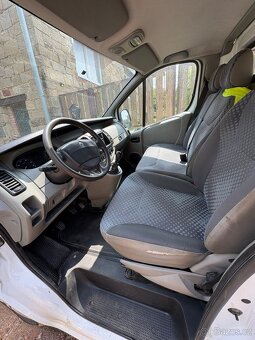 Renault Trafic - 15