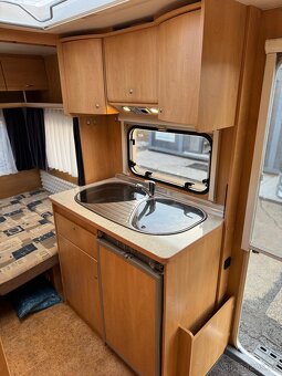 Bürstner FUN 435 TK ~ Pevná postel - 15