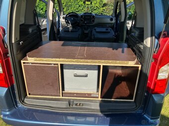 Spací vestavba Citroen Berlingo L1 - 15
