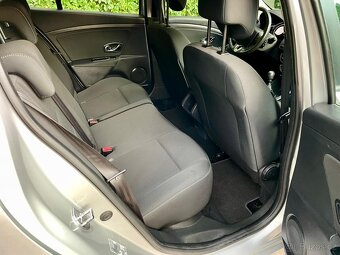 RENAULT MEGANE PARIS 1.6  81 KW R.2014 - 15