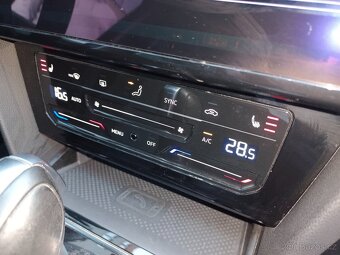 VW Passat B8 Variant 2.0TDI 90kW DSG - záruka Autodraft - 15