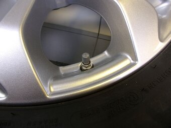 Zimní sada Mercedes 7,5x17 ET36 - 5x112x66,5 235/65/17 - 15