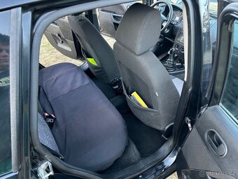 Ford Fiesta - 15