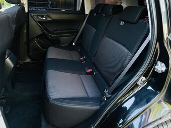 Subaru Forester 2.0D 4x4 AUTOMAT FACELIFT VÝHŘEV TAŽNÉ - 15