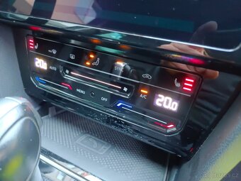 VW Passat B8 Variant 2.0TDI 110kW DSG - záruka Autodraft - 15