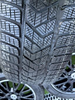 Mercedes Benz GLE - NOVÁ ZIMNí SADA PIRELLI - 15