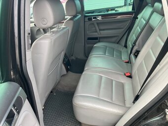 Volkswagen Touareg 3.0TDI A/T 4x4 - 15