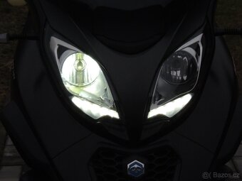PIAGGIO MP3 500 HPE 2021 ABS ASR ZPÁTEČKA ,,B" řidičák - 15