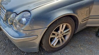 Mercedes -Benz C220 CDI 2.2 105kw rok-2004 - 15