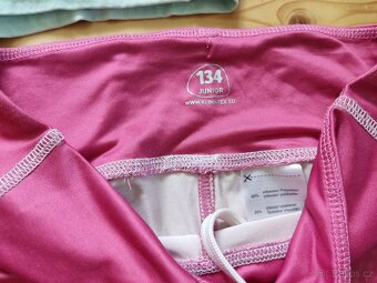 Dívčí kraťasy velikost 134 - 15