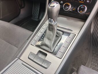 Škoda Superb 3 Style 2.0TDI 110kW DSG Matrix Tažné Navi Qi - 15