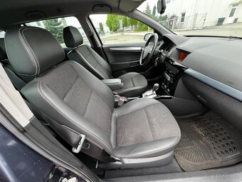 Opel Astra, 1,9 CDTi  COMBI 88 kW AUT COSMO - 15