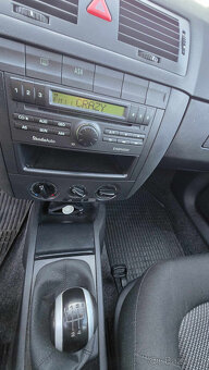 ŠKODA FABIA KOMBI 1.4 16V AMBIENTE 1MAJITEL - 15