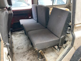 LAND ROVER DEFENDER 2,5D 9MÍST 1989 - 15
