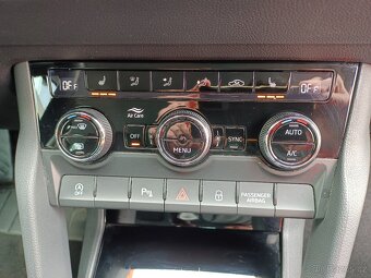Škoda Karoq Style 2.0TDI 110kW 4x4 DSG ACC Keyless Tažné Qi - 15