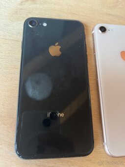 Balicek Iphonů, SE16gb, 2x8 64gb - 15