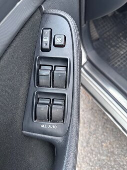 Toyota avensis 2.0 VVT-i - 15