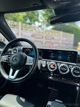MERCEDES-BENZ A180d/2018/AUTOMAT/MB-SERVIS/2 SADY - 15