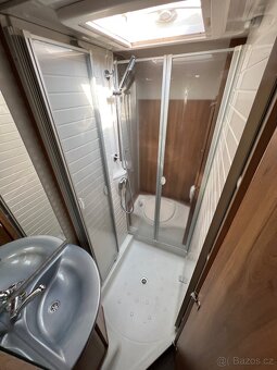 Bürstner Averso 465TS- Mover, předstan, tv - 15