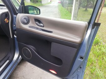 Renault Espace 2.2 dci, 110kw,r.v.05, 7-míst - 15