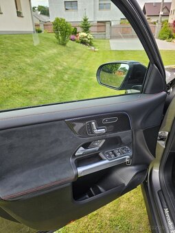 Mercedes-Benz GLB 250 AMG 4M - 15