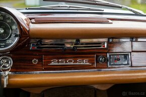 Mercedes Benz w111 250 SE - 15