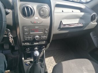 Dacia Duster 1.6 benzín 84 kW, r.v.2/2018 - 15