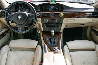BMW Rad 3 Coupé 330 xd A/T - 15