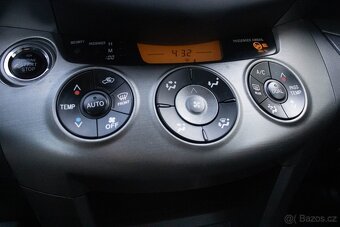 TOYOTA RAV4 2.2l D-CAT 110kW Premium 2011 - 15