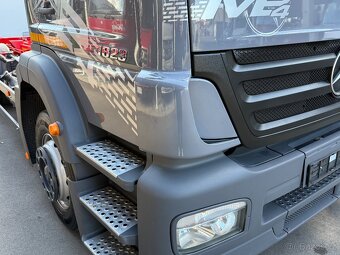 Mercedes-Benz Axor 1824 kontejnerový hákový nosič - 15
