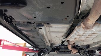Subaru Forester 2.0 benzín - 15