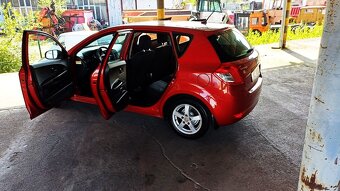 kia ceed 1.4 benzin ( velice pekny stav ) - 15