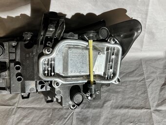 VW Multivan T7 pravý full led - 15