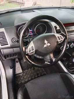 Mitsubishi Outlander 2.0DI-D,CZ Manuál,4x4 - 15