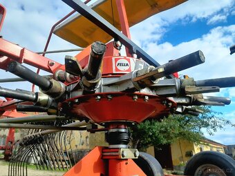 Minirypadlo 1,6 t s hydraulickým palcem - 15