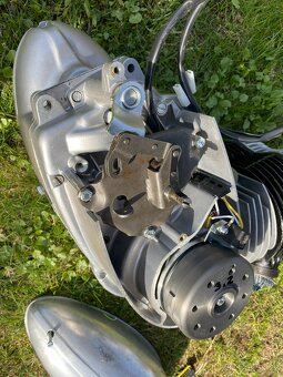 ORIGINÁL TÉMĚŘ ULOŽENKOVÝ MOTOR NA MOTOCYKL JAWA ČZ PANELKA - 15