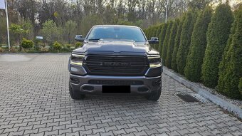 Dodge Ram Laramie Sport Night panoramatická střecha - 15