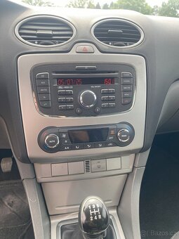 Ford Focus 1.6 MK2 Facelift - 15