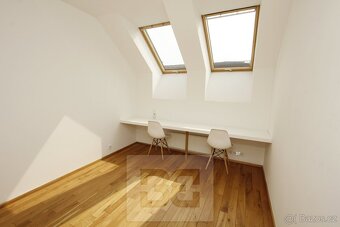 Krásný, designově řešený byt 3+kk s terasou u Stromovky - 15