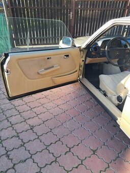 Mercedes-Benz 230 CE - 15