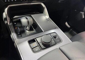 Mazda 3.3D 254k Homura+ 2024 187 kw - 15